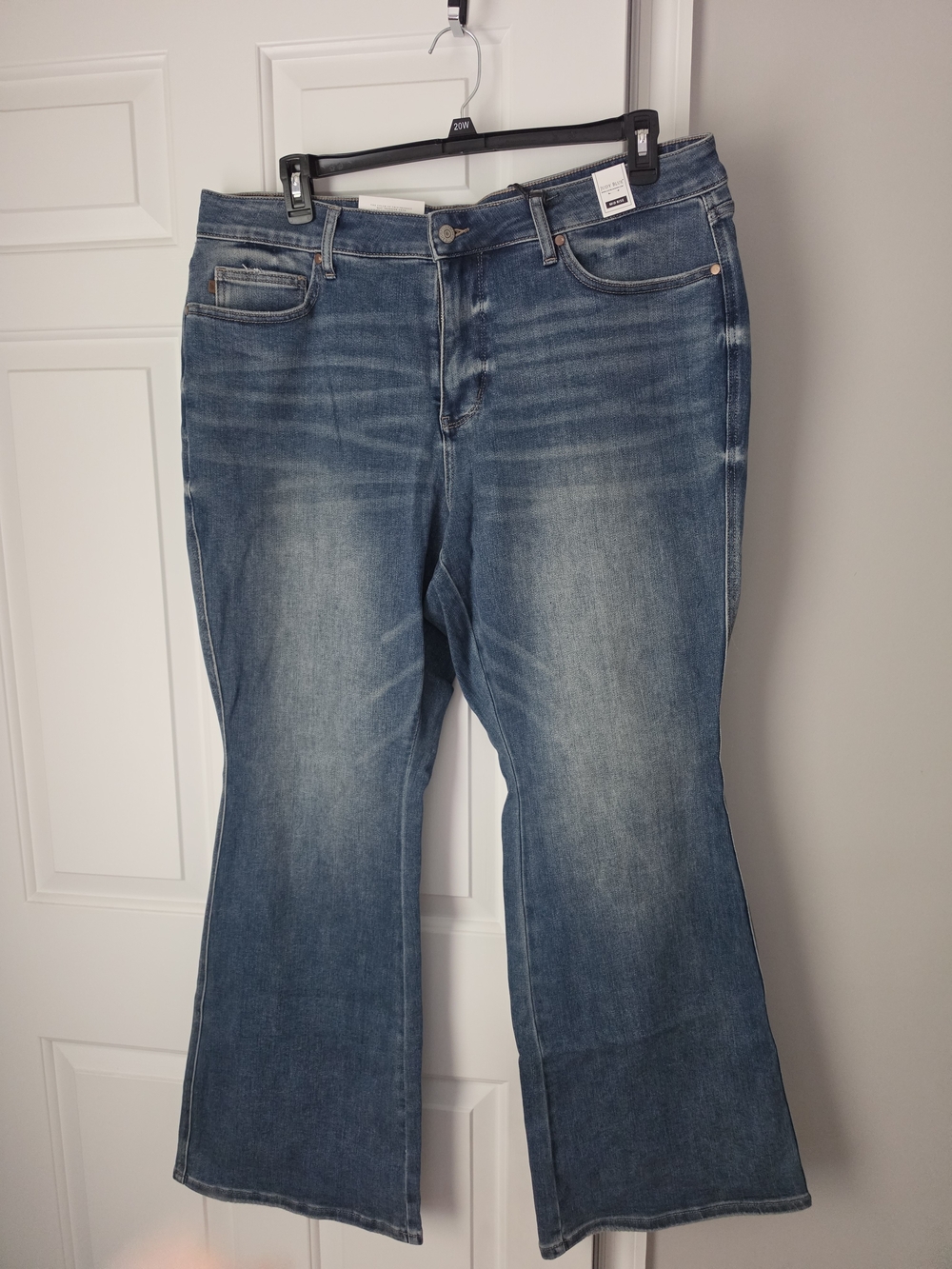 Judy Blue Mid Rise Flare Jeans NWT 20W